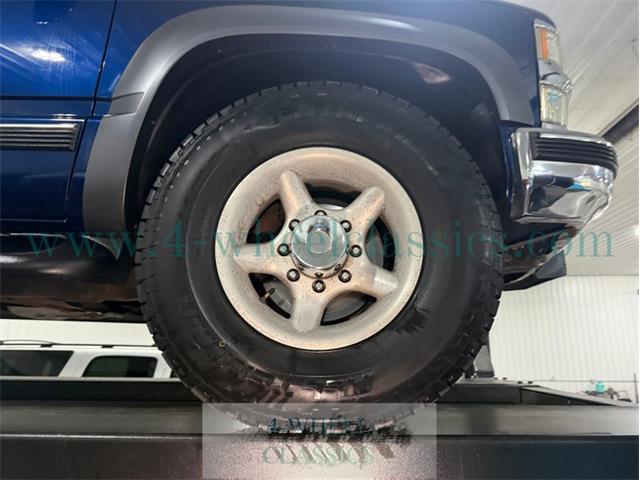 1999 Chevrolet Suburban (CC-2104336) for sale in Holland , Michigan