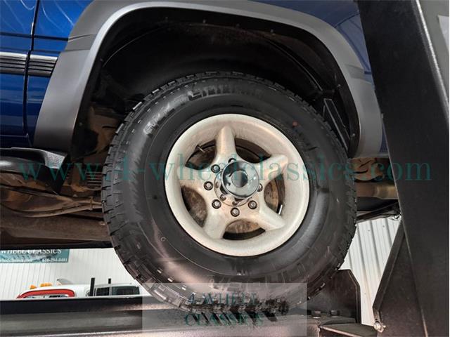 1999 Chevrolet Suburban (CC-2104336) for sale in Holland , Michigan