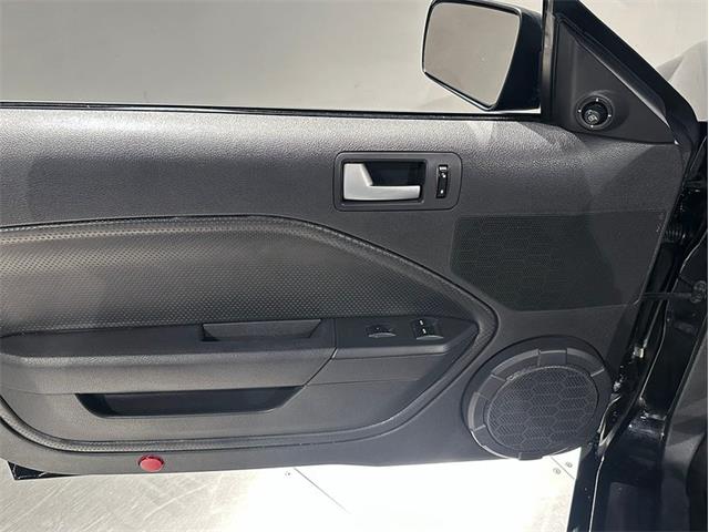 2005 Ford Mustang (CC-2104452) for sale in Depew, New York