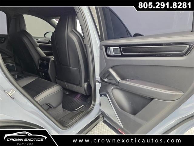 2022 Porsche Cayenne (CC-2104549) for sale in Ventura, California