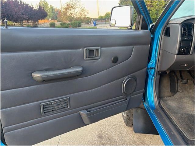 1997 Nissan Pickup (CC-2104599) for sale in Roseville, California