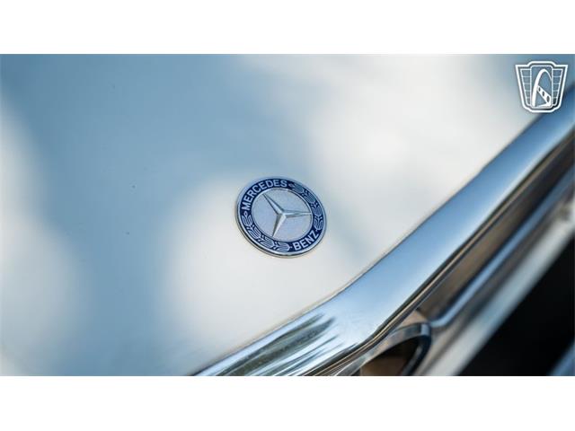 1987 Mercedes-Benz 560 (CC-2104807) for sale in Smyrna, Tennessee