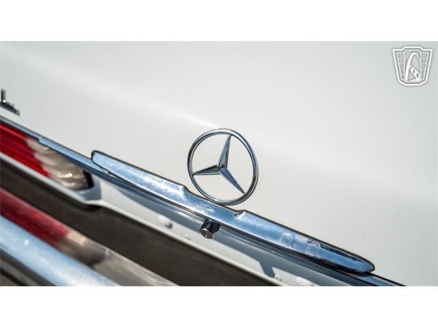 1987 Mercedes-Benz 560 (CC-2104807) for sale in Smyrna, Tennessee
