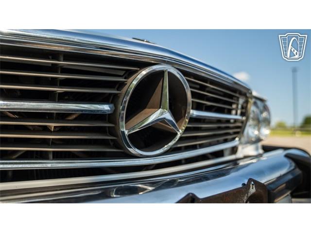 1987 Mercedes-Benz 560 (CC-2104807) for sale in Smyrna, Tennessee