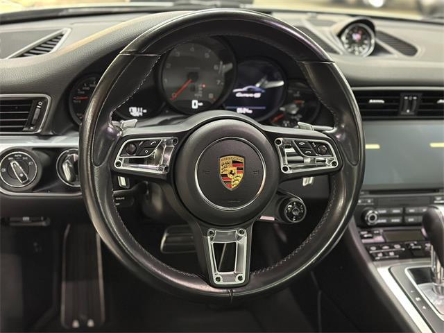 2018 Porsche 911 (CC-2104874) for sale in Huntington Station, New York