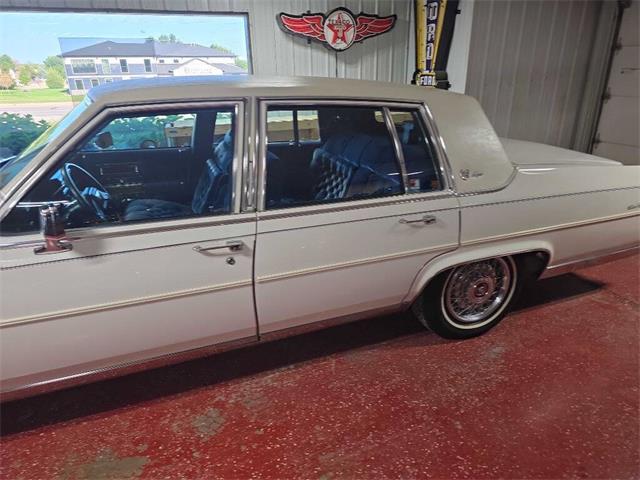 1986 Cadillac Fleetwood Brougham (CC-2104933) for sale in Spirit Lake, Iowa