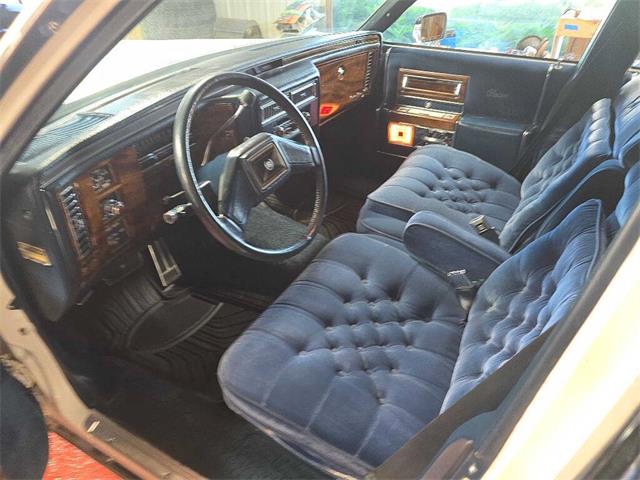 1986 Cadillac Fleetwood Brougham (CC-2104933) for sale in Spirit Lake, Iowa