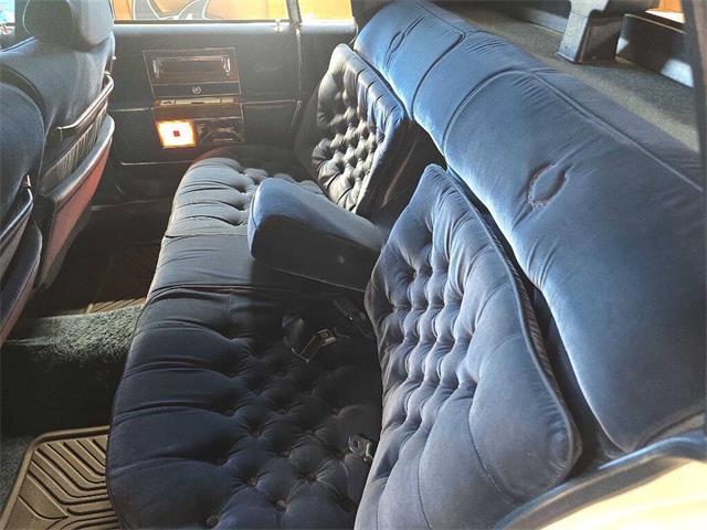 1986 Cadillac Fleetwood Brougham (CC-2104933) for sale in Spirit Lake, Iowa