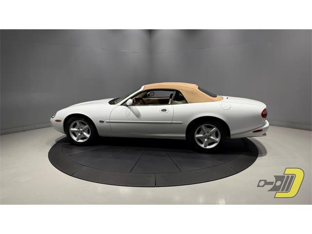 1997 Jaguar XK8 (CC-2104979) for sale in Manitowoc, Wisconsin