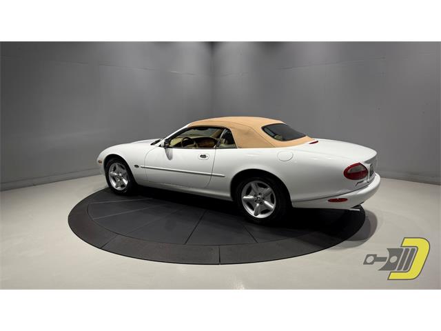 1997 Jaguar XK8 (CC-2104979) for sale in Manitowoc, Wisconsin
