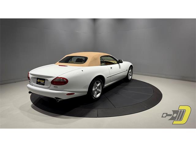 1997 Jaguar XK8 (CC-2104979) for sale in Manitowoc, Wisconsin