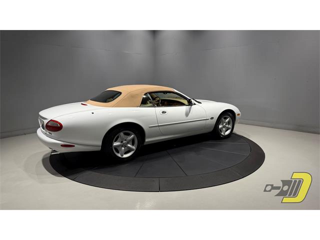 1997 Jaguar XK8 (CC-2104979) for sale in Manitowoc, Wisconsin