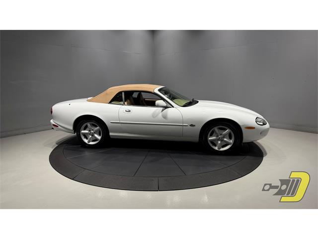1997 Jaguar XK8 (CC-2104979) for sale in Manitowoc, Wisconsin