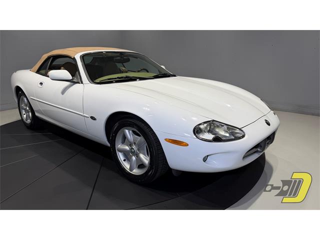 1997 Jaguar XK8 (CC-2104979) for sale in Manitowoc, Wisconsin