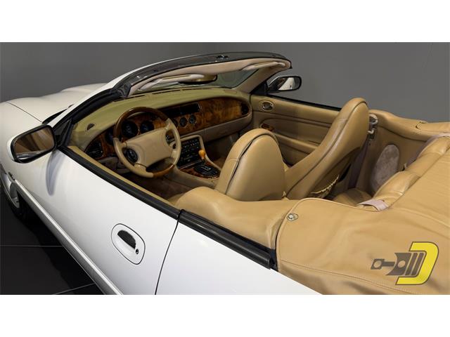 1997 Jaguar XK8 (CC-2104979) for sale in Manitowoc, Wisconsin