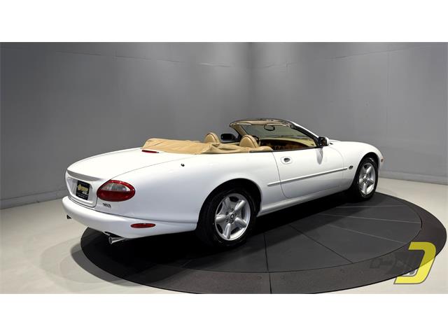 1997 Jaguar XK8 (CC-2104979) for sale in Manitowoc, Wisconsin