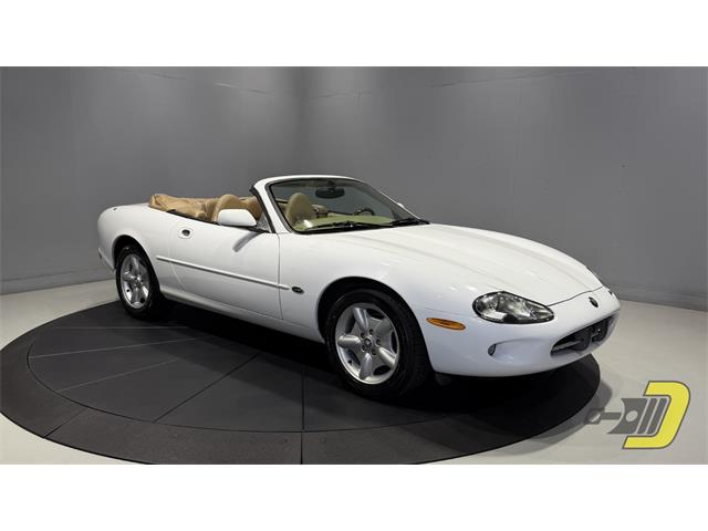 1997 Jaguar XK8 (CC-2104979) for sale in Manitowoc, Wisconsin
