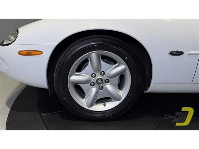 1997 Jaguar XK8 (CC-2104979) for sale in Manitowoc, Wisconsin