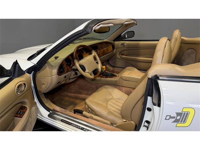 1997 Jaguar XK8 (CC-2104979) for sale in Manitowoc, Wisconsin