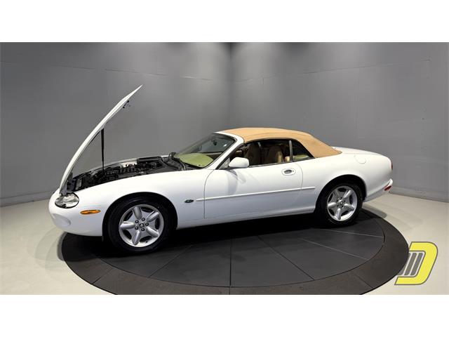 1997 Jaguar XK8 (CC-2104979) for sale in Manitowoc, Wisconsin