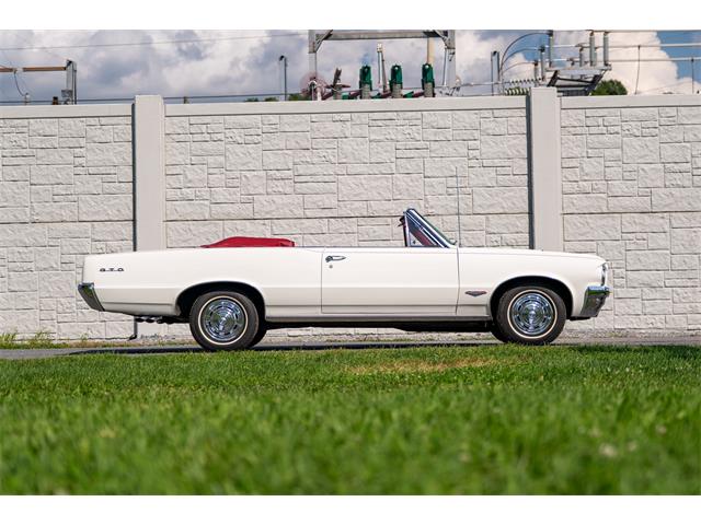 1964 Pontiac GTO "Tri-Power 4-Speed" (CC-2104980) for sale in Allentown, Pennsylvania