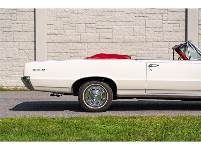 1964 Pontiac GTO "Tri-Power 4-Speed" (CC-2104980) for sale in Allentown, Pennsylvania