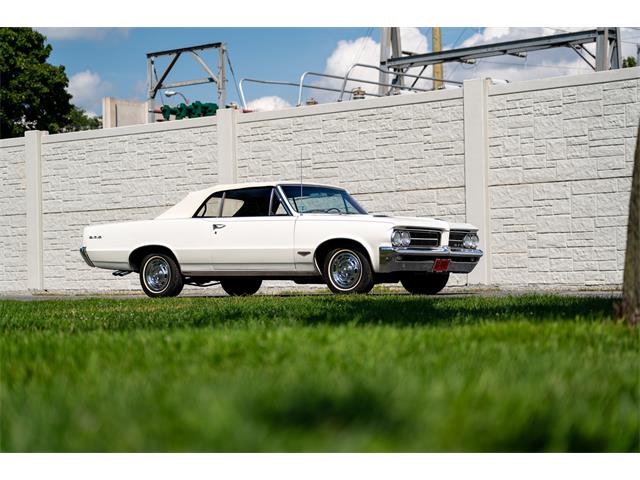 1964 Pontiac GTO "Tri-Power 4-Speed" (CC-2104980) for sale in Allentown, Pennsylvania