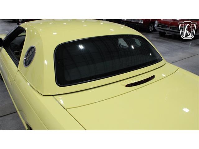 2002 Ford Thunderbird (CC-2105392) for sale in Runnemede, New Jersey