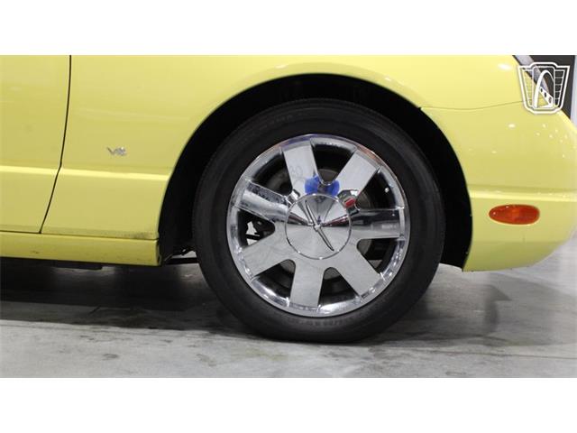 2002 Ford Thunderbird (CC-2105392) for sale in Runnemede, New Jersey