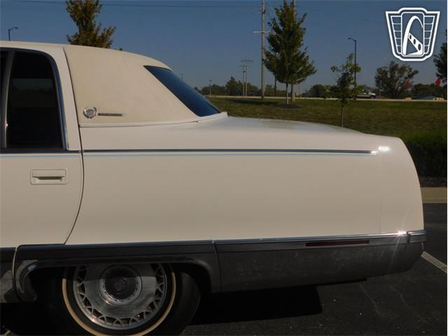 1995 Cadillac Fleetwood (CC-2105411) for sale in Olathe, Kansas