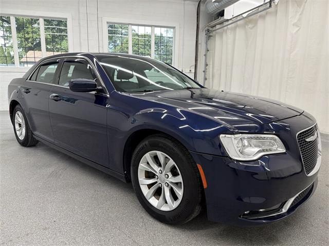 2015 Chrysler 300 (CC-2100563) for sale in Spring City, Pennsylvania