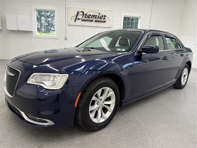 2015 Chrysler 300 (CC-2100563) for sale in Spring City, Pennsylvania