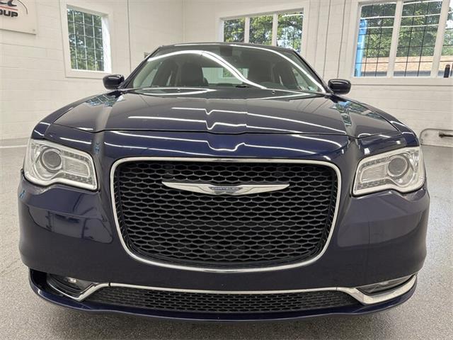 2015 Chrysler 300 (CC-2100563) for sale in Spring City, Pennsylvania