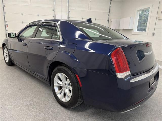 2015 Chrysler 300 (CC-2100563) for sale in Spring City, Pennsylvania