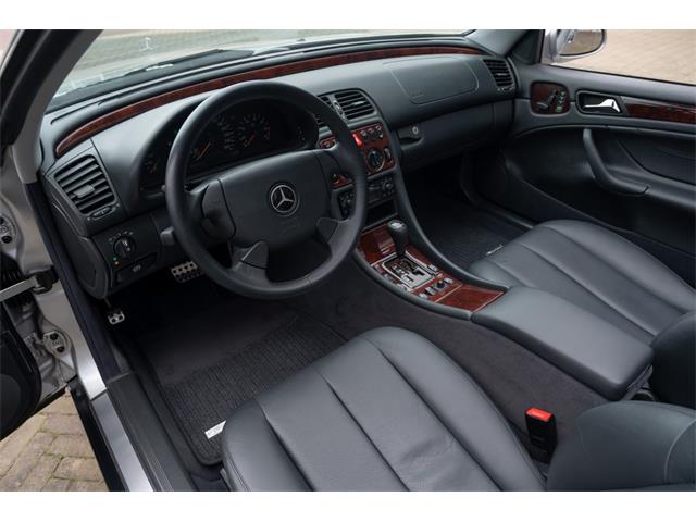 2000 Mercedes-Benz 320 (CC-2105715) for sale in Katwijk, Netherlands