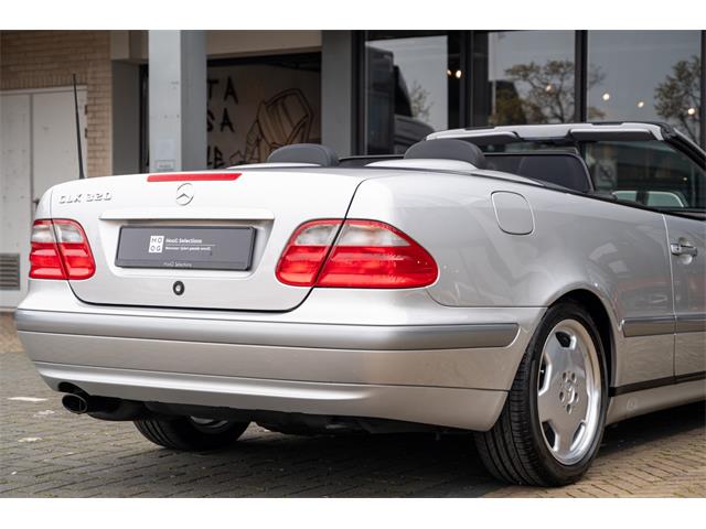 2000 Mercedes-Benz 320 (CC-2105715) for sale in Katwijk, Netherlands