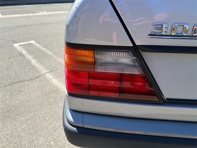 1988 Mercedes-Benz 300 (CC-2100572) for sale in Spring Valley, California