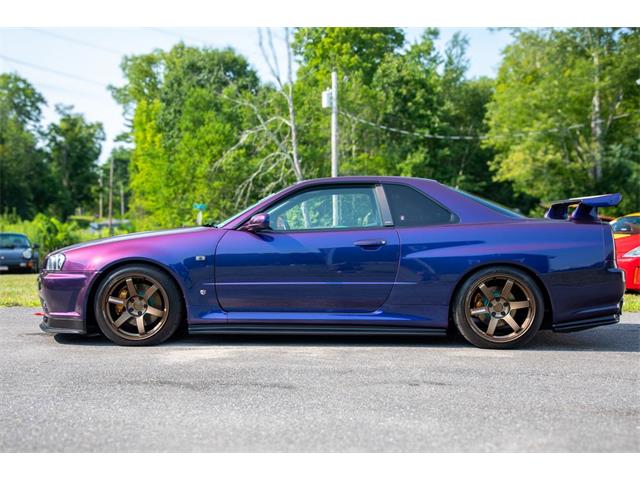 1999 Nissan Skyline (CC-2100594) for sale in New Salem, Massachusetts