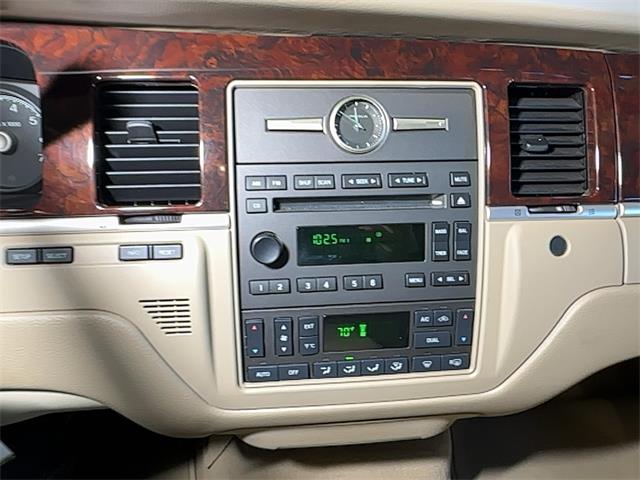 2007 Lincoln Town Car (CC-2106027) for sale in Reading, Pennsylvania