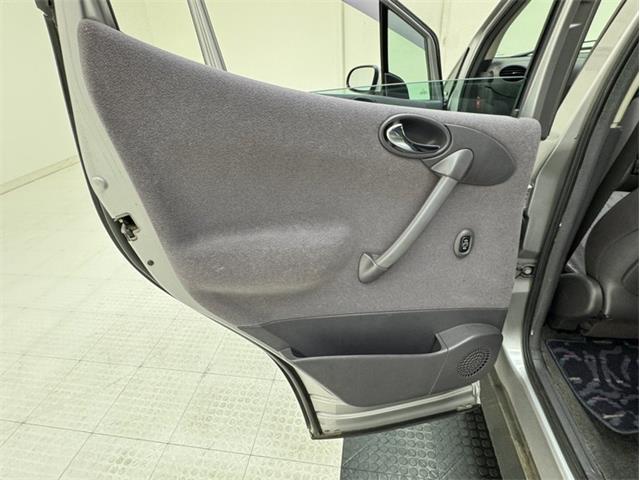2000 Mercedes-Benz 190 (CC-2106210) for sale in Morgantown, Pennsylvania