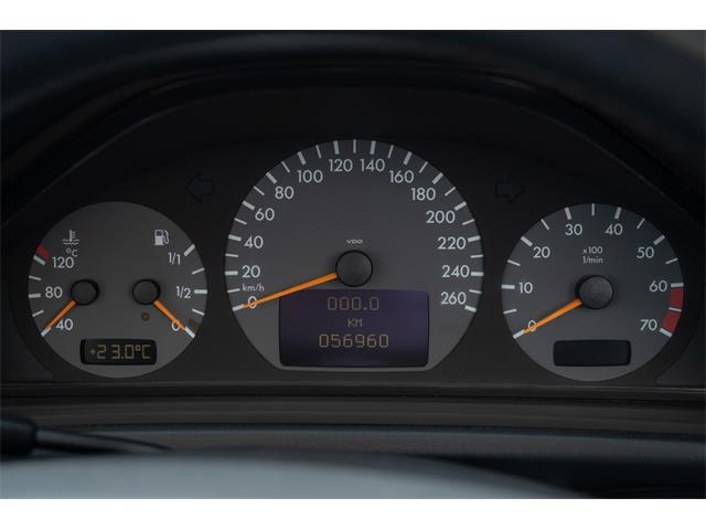 2000 Mercedes-Benz 320 (CC-2106881) for sale in Katwijk, Netherlands