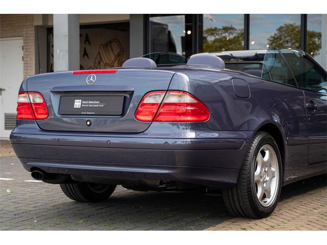 2000 Mercedes-Benz 320 (CC-2106881) for sale in Katwijk, Netherlands