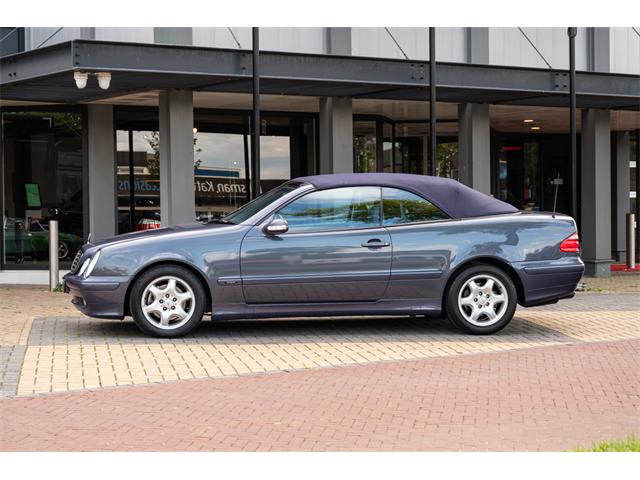 2000 Mercedes-Benz 320 (CC-2106881) for sale in Katwijk, Netherlands