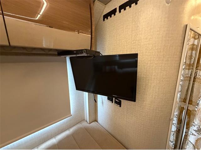 2017 Winnebago Adventurer (CC-2106888) for sale in Columbus, Ohio
