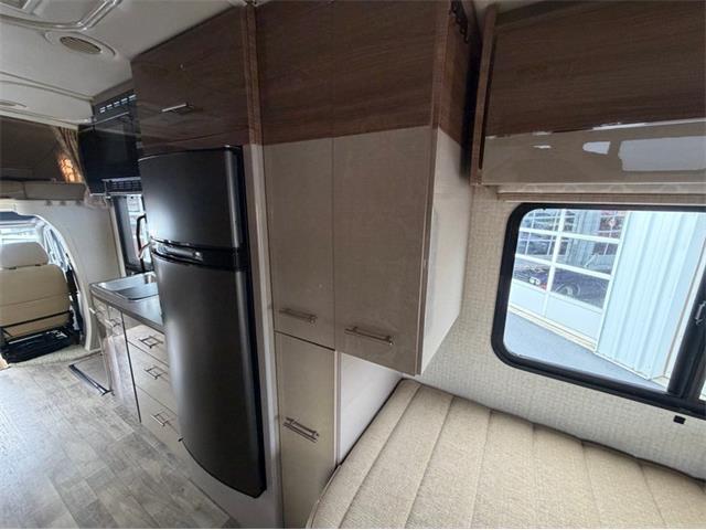 2017 Winnebago Adventurer (CC-2106888) for sale in Columbus, Ohio