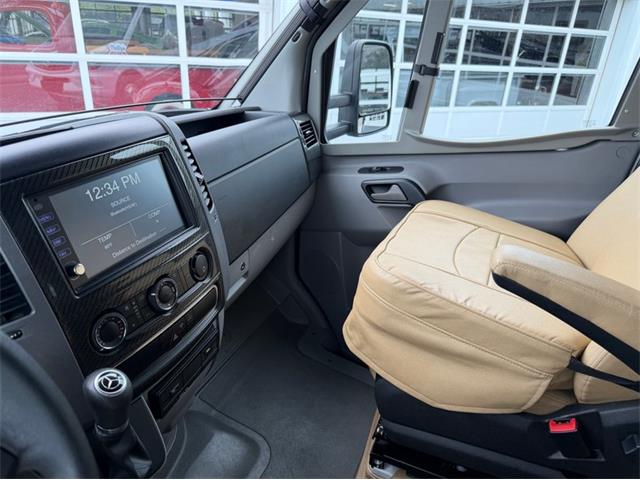 2017 Winnebago Adventurer (CC-2106888) for sale in Columbus, Ohio