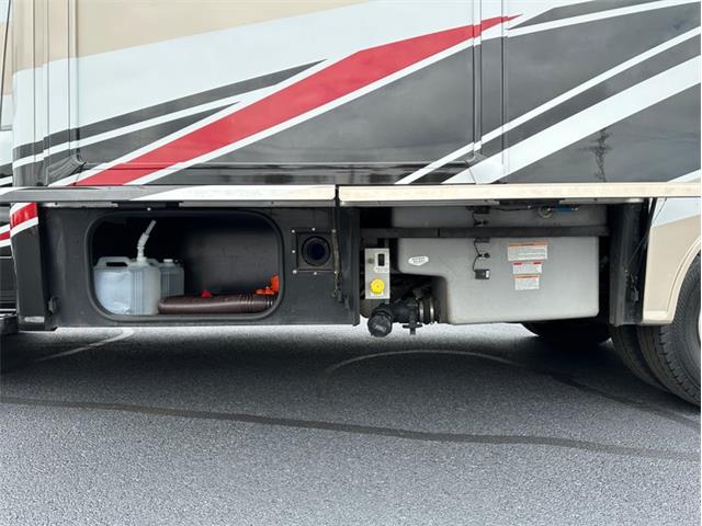 2017 Winnebago Adventurer (CC-2106888) for sale in Columbus, Ohio