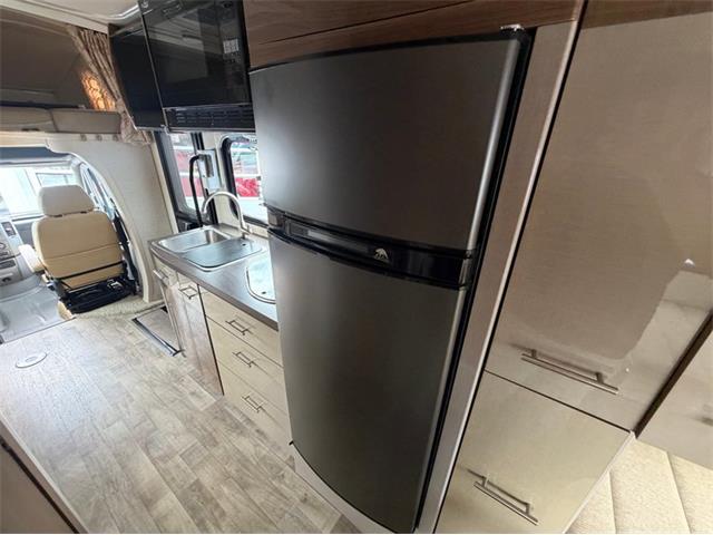 2017 Winnebago Adventurer (CC-2106888) for sale in Columbus, Ohio