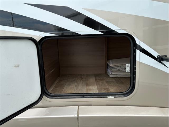 2017 Winnebago Adventurer (CC-2106888) for sale in Columbus, Ohio