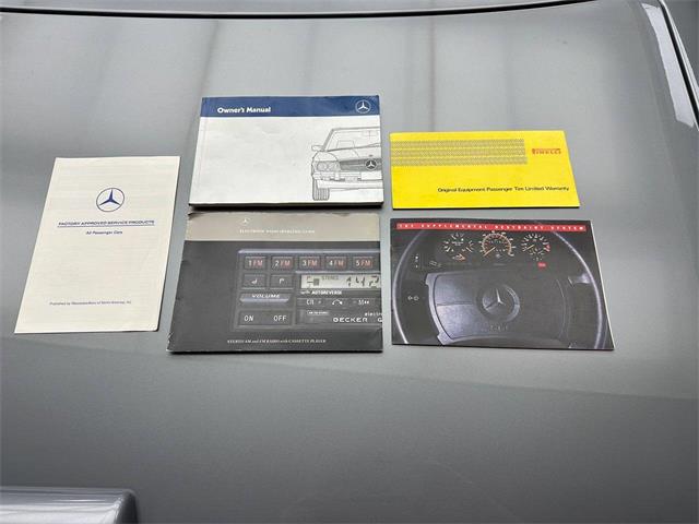 1988 Mercedes-Benz 560 (CC-2106916) for sale in McDonald, Pennsylvania